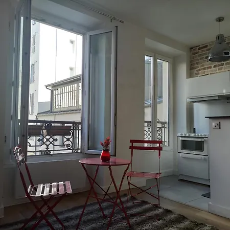 Apartament Clair Et Calme A Oberkampf - Paryż